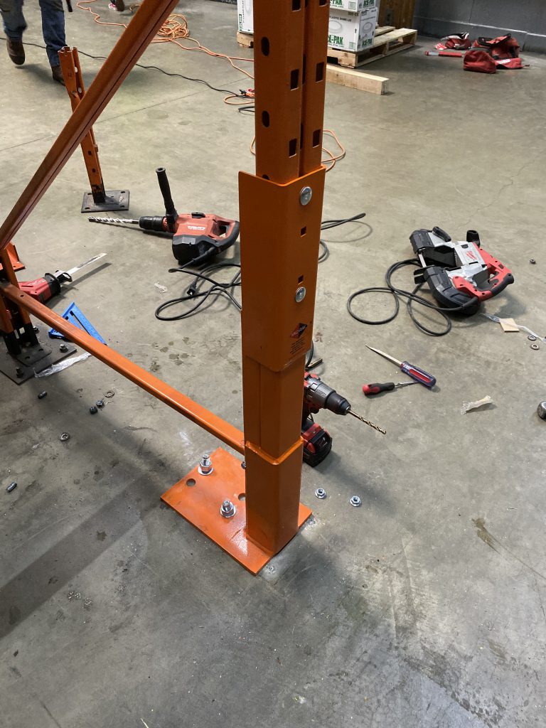 Pallet upright with rack repair kit installed